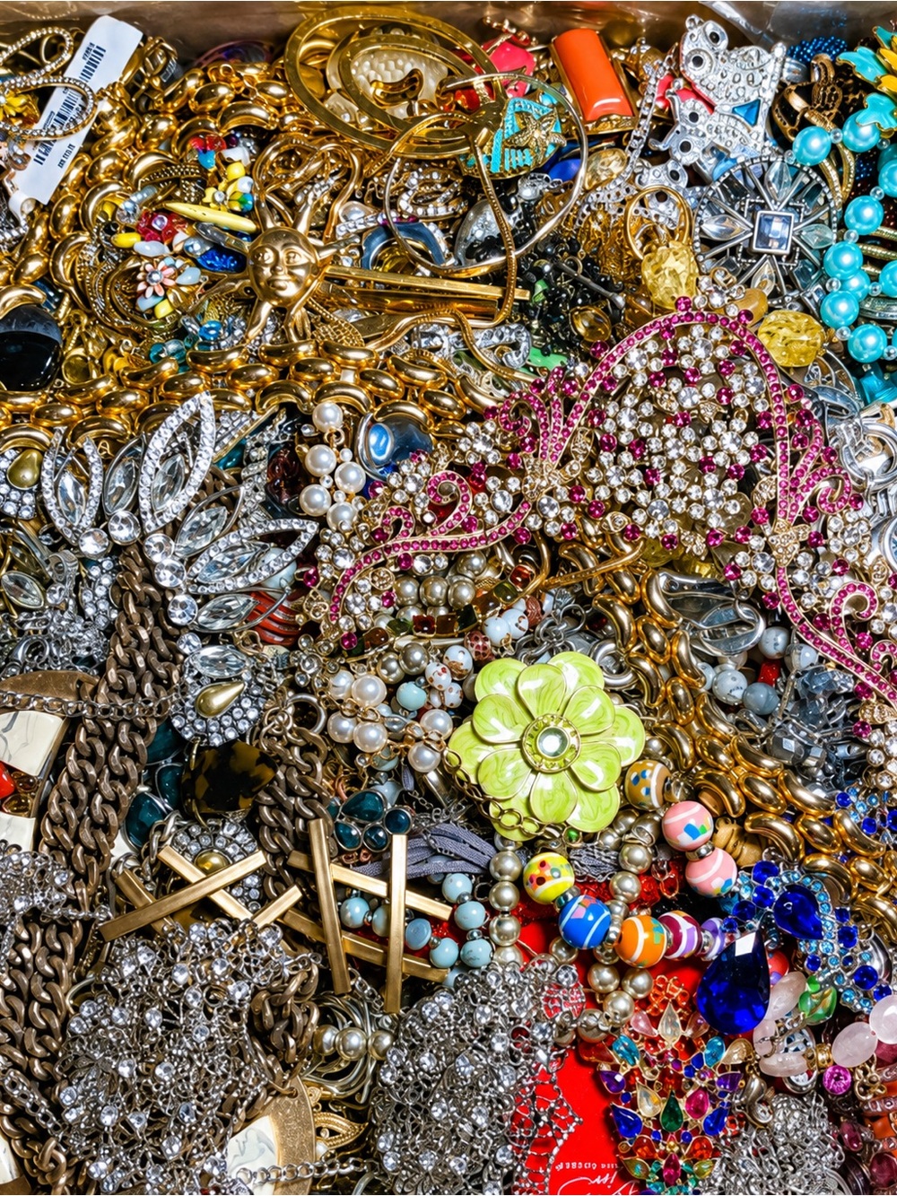 4 LB Unsearched Unsorted Jewelry Lot | Organic Pulls Wearable Resale Bulk - Picture 4 of 10